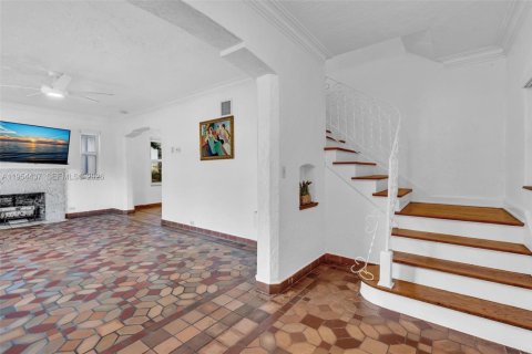 Villa ou maison à vendre à Miami Beach, Floride: 4 chambres, 223.52 m2 № 2010847 - photo 5