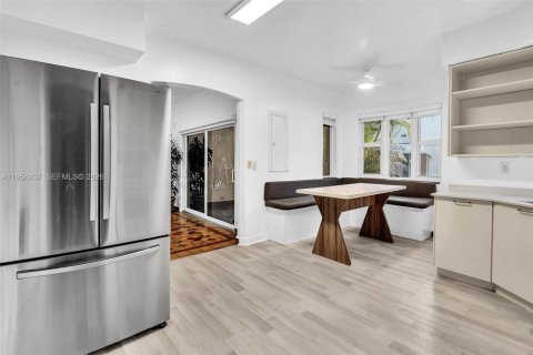 Villa ou maison à vendre à Miami Beach, Floride: 4 chambres, 223.52 m2 № 2010847 - photo 18