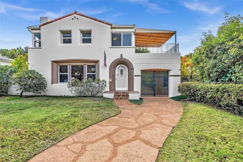 Villa ou maison à vendre à Miami Beach, Floride: 4 chambres, 223.52 m2 № 2010847 - photo 2