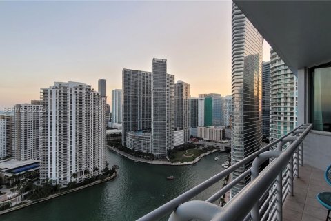 Condo in Miami, Florida, 2 bedrooms № 2086475 - photo 4