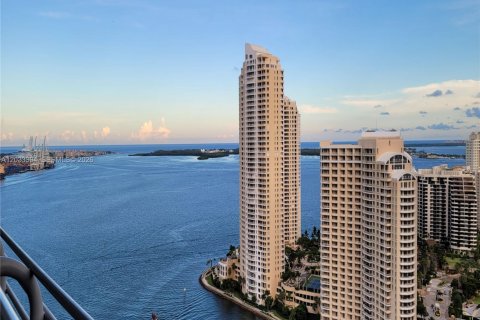 Condo in Miami, Florida, 2 bedrooms № 2086475 - photo 5