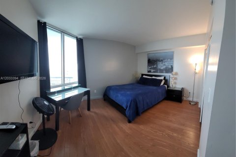 Condo in Miami, Florida, 2 bedrooms № 2086475 - photo 21