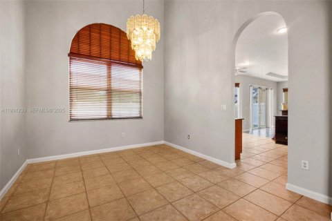 Купить виллу или дом в Хомстед, Флорида 5 спален, 231.7м2, № 1992008 - фото 9