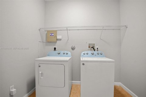 Купить виллу или дом в Хомстед, Флорида 5 спален, 231.7м2, № 1992008 - фото 28