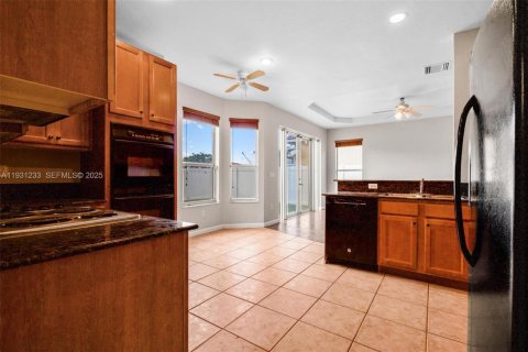 Купить виллу или дом в Хомстед, Флорида 5 спален, 231.7м2, № 1992008 - фото 10