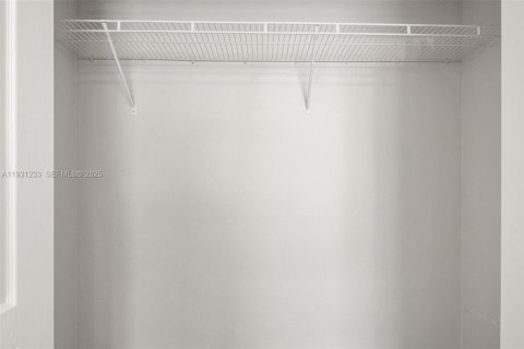 Купить виллу или дом в Хомстед, Флорида 5 спален, 231.7м2, № 1992008 - фото 18