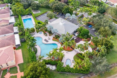 Купить виллу или дом в Хомстед, Флорида 5 спален, 231.7м2, № 1992008 - фото 4