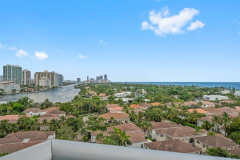 Condominio en alquiler en Sunny Isles Beach, Florida, 1 dormitorio, 93.37 m2 № 2248647 - foto 3