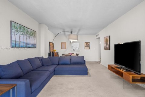 Condominio en alquiler en Sunny Isles Beach, Florida, 1 dormitorio, 93.37 m2 № 2248647 - foto 8