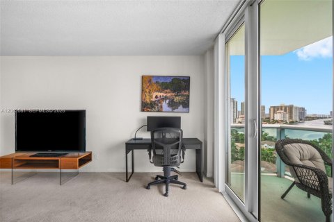 Condominio en alquiler en Sunny Isles Beach, Florida, 1 dormitorio, 93.37 m2 № 2248647 - foto 9