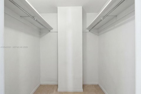 Condominio en alquiler en Sunny Isles Beach, Florida, 1 dormitorio, 93.37 m2 № 2248647 - foto 22