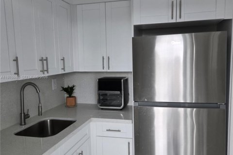 Condominio en venta en Margate, Florida, 1 dormitorio, 55.28 m2 № 2042340 - foto 9