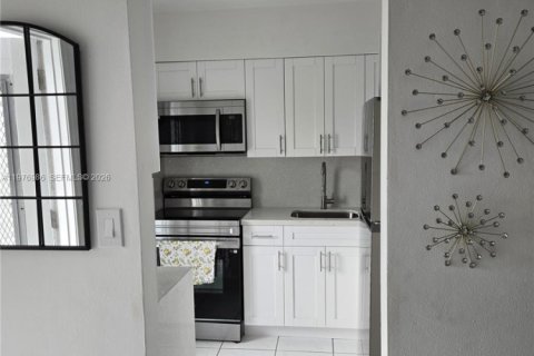 Condominio en venta en Margate, Florida, 1 dormitorio, 55.28 m2 № 2042340 - foto 10