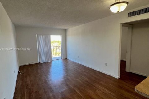 Appartement à louer à Miami, Floride: 1 chambre, 55.93 m2 № 2020747 - photo 2