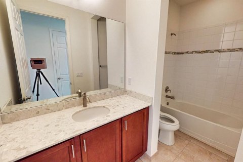 House in Port St. Lucie, Florida 4 bedrooms, 225.94 sq.m. № 2088333 - photo 20