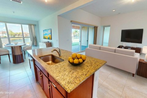 House in Port St. Lucie, Florida 4 bedrooms, 225.94 sq.m. № 2088333 - photo 9