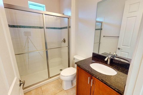 House in Port St. Lucie, Florida 4 bedrooms, 225.94 sq.m. № 2088333 - photo 18