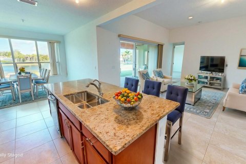 House in Port St. Lucie, Florida 4 bedrooms, 225.94 sq.m. № 2088333 - photo 7
