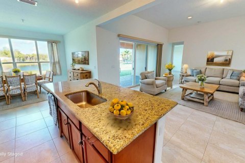 House in Port St. Lucie, Florida 4 bedrooms, 225.94 sq.m. № 2088333 - photo 8