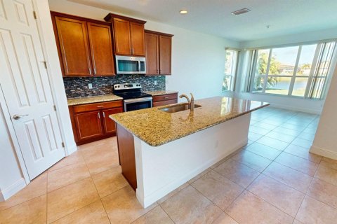 House in Port St. Lucie, Florida 4 bedrooms, 225.94 sq.m. № 2088333 - photo 22