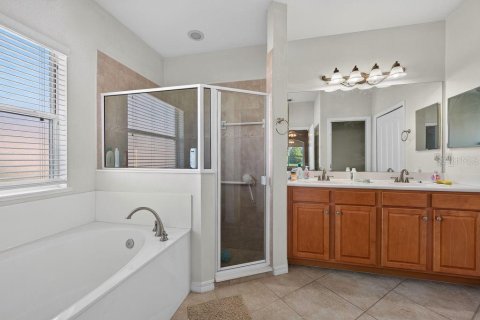 Casa en venta en Winter Haven, Florida, 3 dormitorios, 195.93 m2 № 2201218 - foto 29