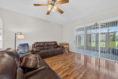 Casa en venta en Winter Haven, Florida, 3 dormitorios, 195.93 m2 № 2201218 - foto 12