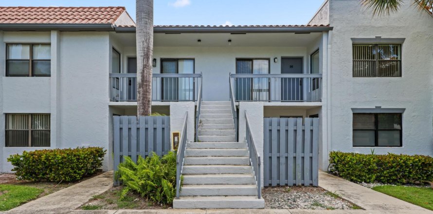 Condo à Delray Beach, Floride, 2 chambres  № 2146309