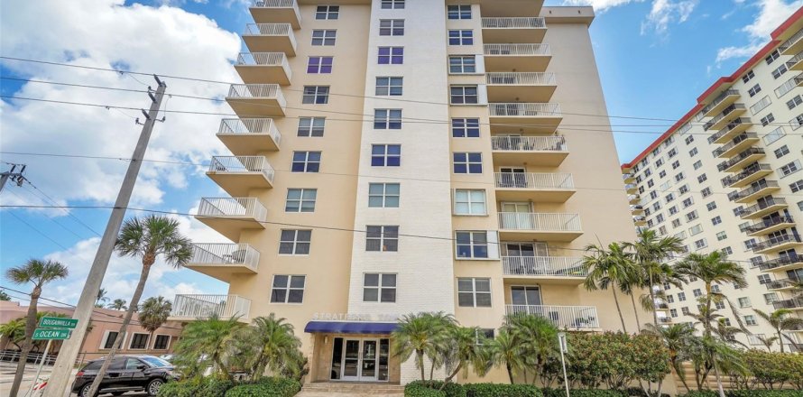 Condominio en Hollywood, Florida, 2 dormitorios № 1168575