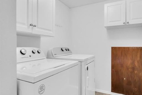 Casa en venta en Brandon, Florida, 3 dormitorios, 186.73 m2 № 1781012 - foto 11