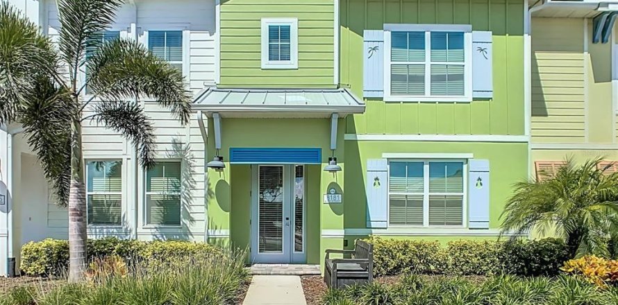 Adosado en Kissimmee, Florida 3 dormitorios, 143.53 m2 № 1854398