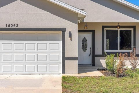 House in Ocala, Florida 4 bedrooms, 144.93 sq.m. № 2142757 - photo 2