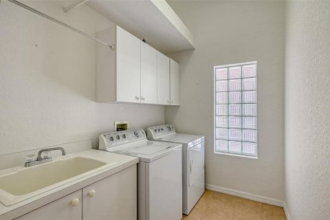 Villa ou maison à vendre à University Park, Floride: 3 chambres, 210.14 m2 № 2152121 - photo 30