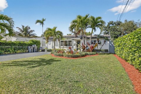 Купить виллу или дом в Холливуд, Флорида 3 спальни, 126.63м2, № 2033136 - фото 4