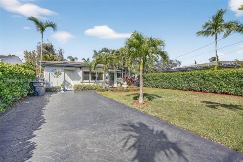 Купить виллу или дом в Холливуд, Флорида 3 спальни, 126.63м2, № 2033136 - фото 2