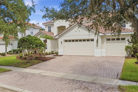 House in Kissimmee, Florida 4 bedrooms, 355.17 sq.m. № 2379848