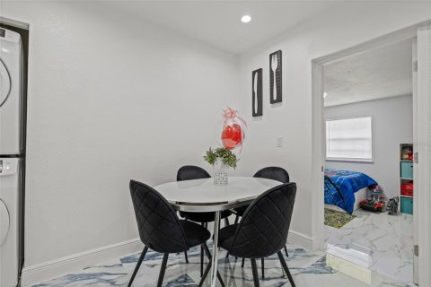 Casa en venta en Tampa, Florida, 3 dormitorios, 100.06 m2 № 1868924 - foto 15
