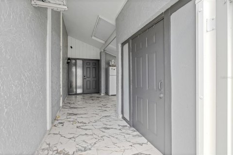 Casa en venta en Tampa, Florida, 3 dormitorios, 100.06 m2 № 1868924 - foto 5