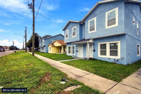 Immobilier commercial à vendre à Saint Petersburg, Floride: 4635.36 m2 № 2406411 - photo 18