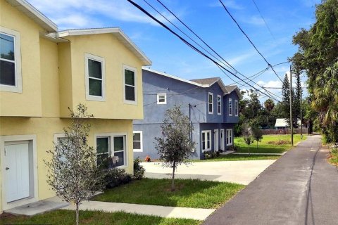 Immobilier commercial à Saint Petersburg, Floride 4635.36 m2 № 2406411