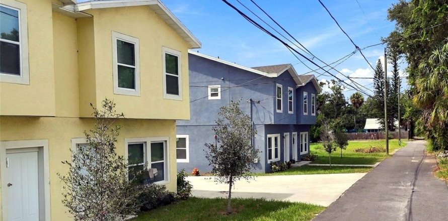 Immobilier commercial à Saint Petersburg, Floride 4635.36 m2 № 2406411
