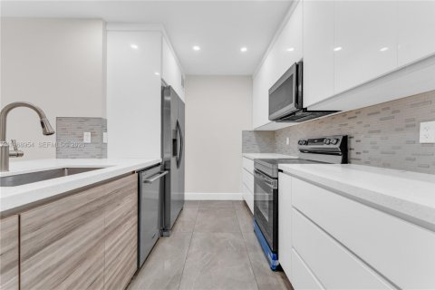 Condominio en venta en Miami, Florida, 2 dormitorios, 98.01 m2 № 2029802 - foto 5