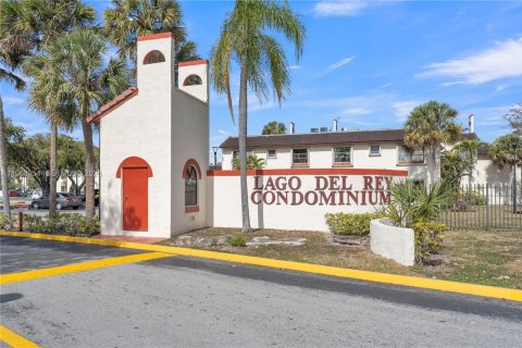 Condominio en venta en Miami, Florida, 2 dormitorios, 98.01 m2 № 2029802 - foto 2