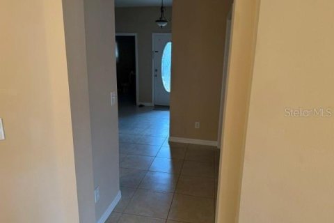 Townhouse in Winter Springs, Florida 3 bedrooms, 156.08 sq.m. № 2238027 - photo 2