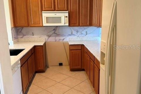 Townhouse in Winter Springs, Florida 3 bedrooms, 156.08 sq.m. № 2238027 - photo 5