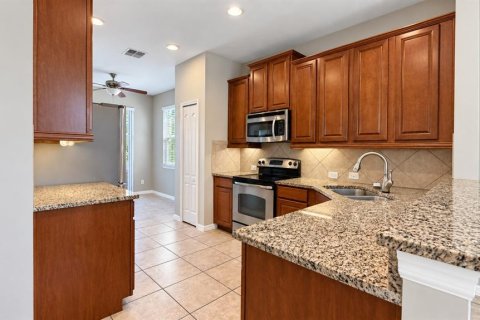 Villa ou maison à louer à Orlando, Floride: 3 chambres, 173.73 m2 № 2408114 - photo 4