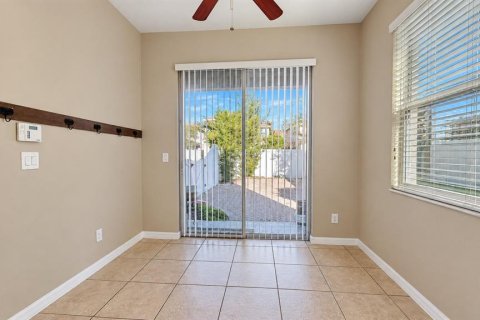 Villa ou maison à louer à Orlando, Floride: 3 chambres, 173.73 m2 № 2408114 - photo 8
