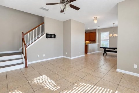Villa ou maison à louer à Orlando, Floride: 3 chambres, 173.73 m2 № 2408114 - photo 2