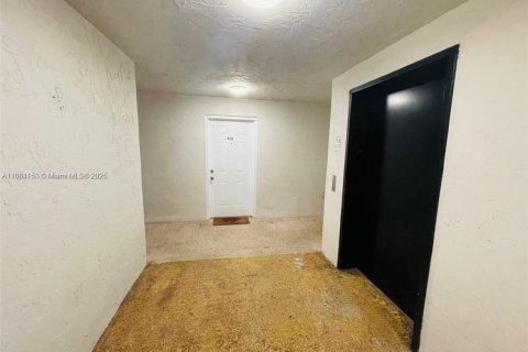 Condominio en venta en Miami, Florida, 2 dormitorios, 113.81 m2 № 2013346 - foto 2