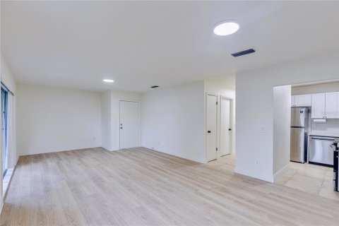 Condominio en venta en Tampa, Florida, 1 dormitorio, 83.52 m2 № 1829625 - foto 7