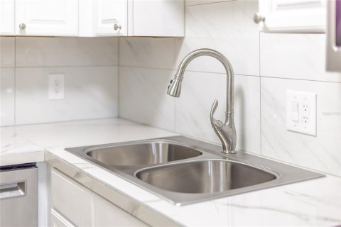 Condominio en venta en Tampa, Florida, 1 dormitorio, 83.52 m2 № 1829625 - foto 12